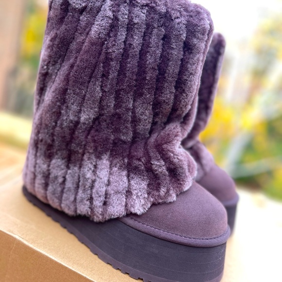 Classic Short Sherpa Corduroy BRAND NEW IN BOX - Picture 2 of 7